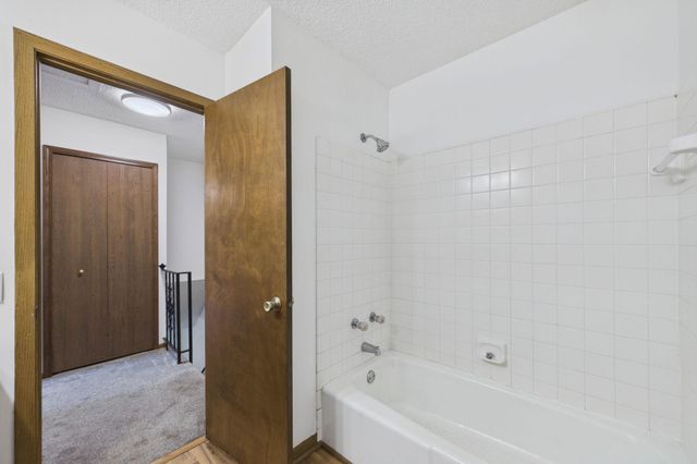46 125th Lane NW, Coon Rapids, MN 55448