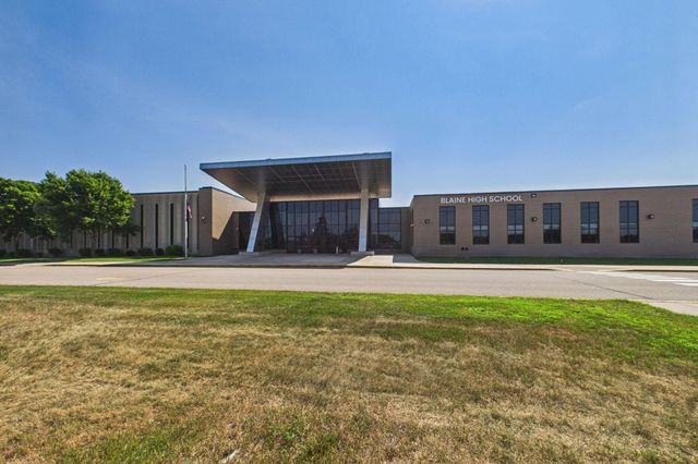 46 125th Lane NW, Coon Rapids, MN 55448