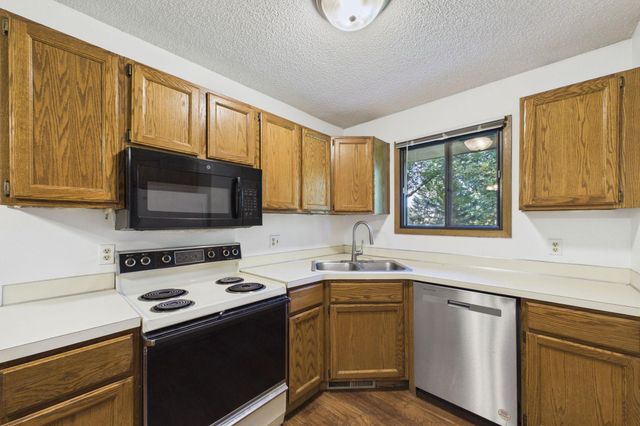 46 125th Lane NW, Coon Rapids, MN 55448