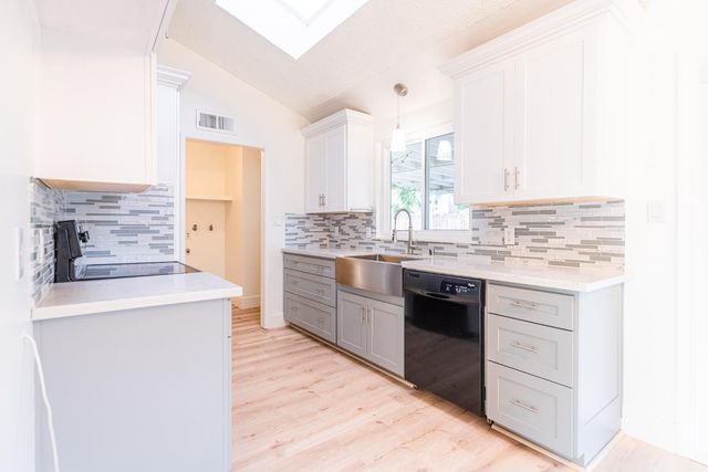 3725 Eddy Avenue, Clovis, CA 93612