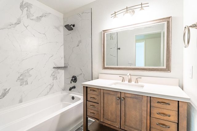 3725 Eddy Avenue, Clovis, CA 93612