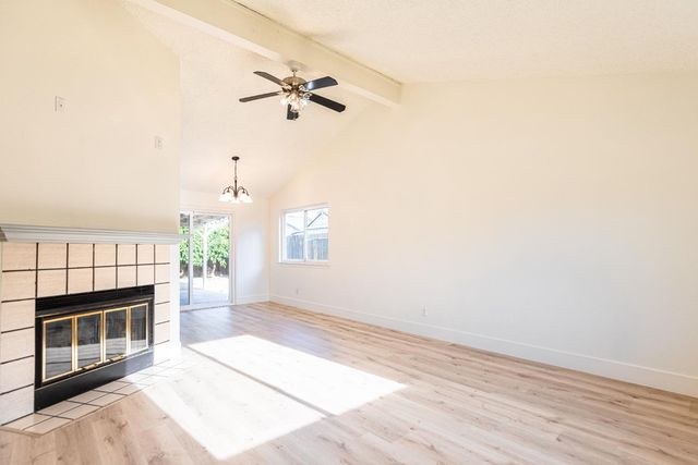 3725 Eddy Avenue, Clovis, CA 93612