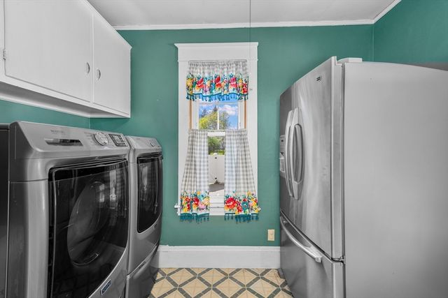 42 Fayette Pl, Taunton, MA 02780