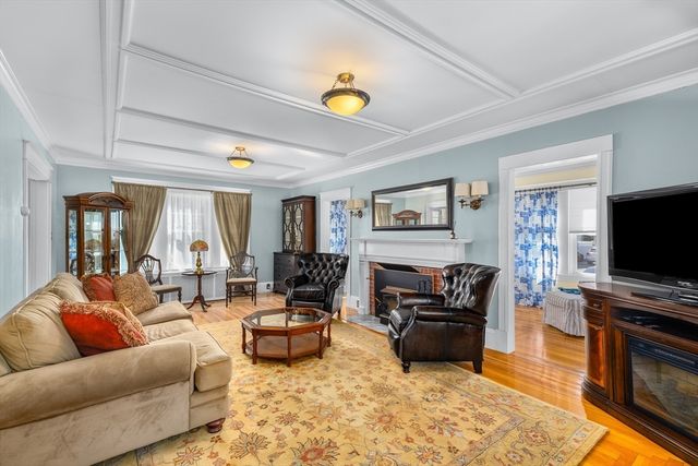 42 Fayette Pl, Taunton, MA 02780