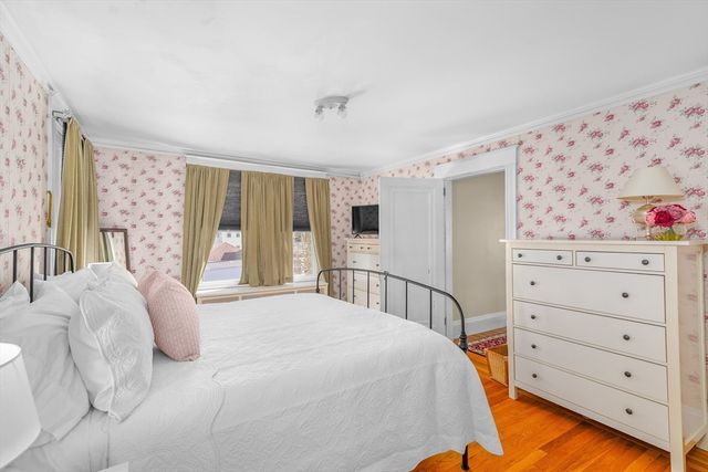 42 Fayette Pl, Taunton, MA 02780