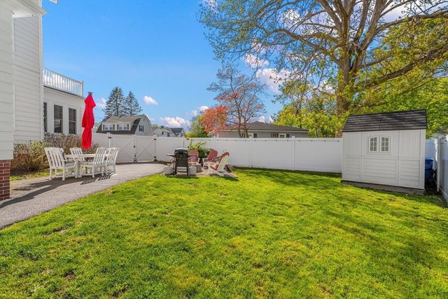 42 Fayette Pl, Taunton, MA 02780