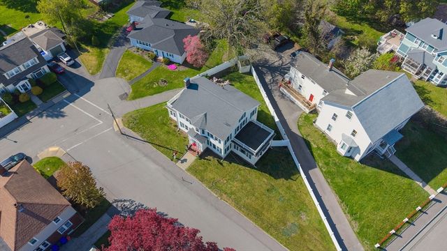 42 Fayette Pl, Taunton, MA 02780