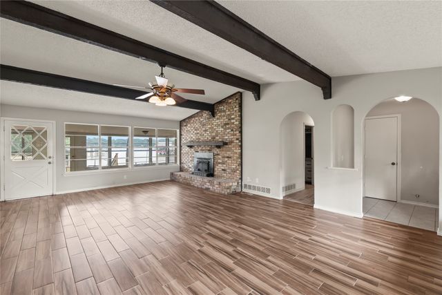 111 Deer Island Road, Mabank, TX 75156