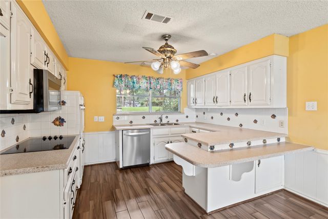 111 Deer Island Road, Mabank, TX 75156
