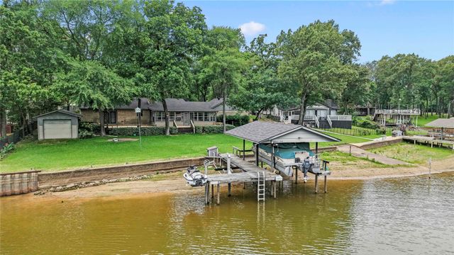 111 Deer Island Road, Mabank, TX 75156