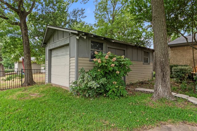 111 Deer Island Road, Mabank, TX 75156