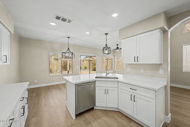 10106 E CARMEL Avenue, Mesa, AZ 85208