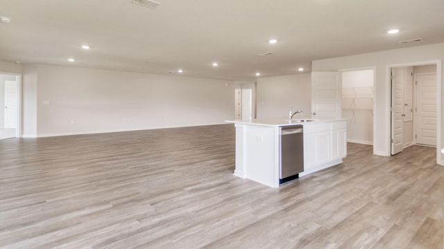 5621 Thatcher Road, Crestview, FL 32539