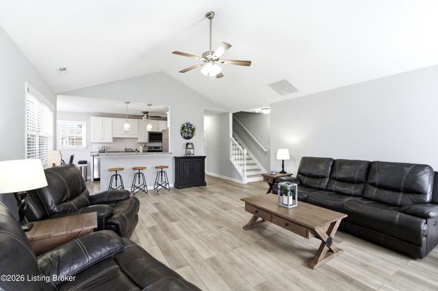 10511 Clyde Moore Blvd, Louisville, KY 40291