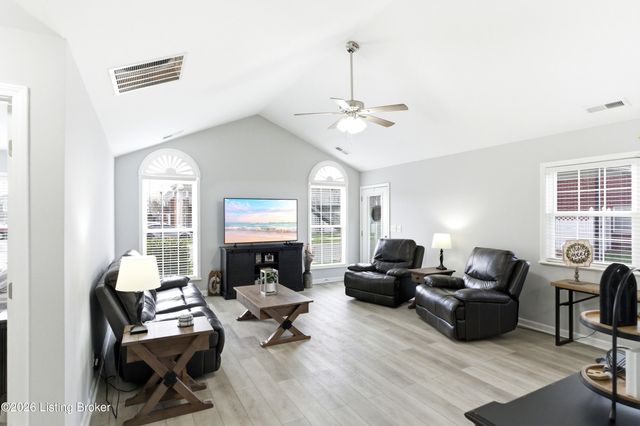 10511 Clyde Moore Blvd, Louisville, KY 40291