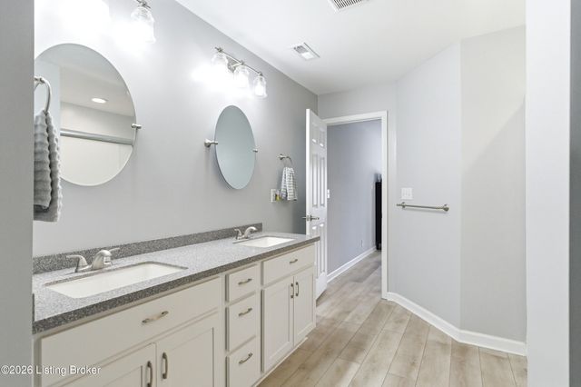 10511 Clyde Moore Blvd, Louisville, KY 40291