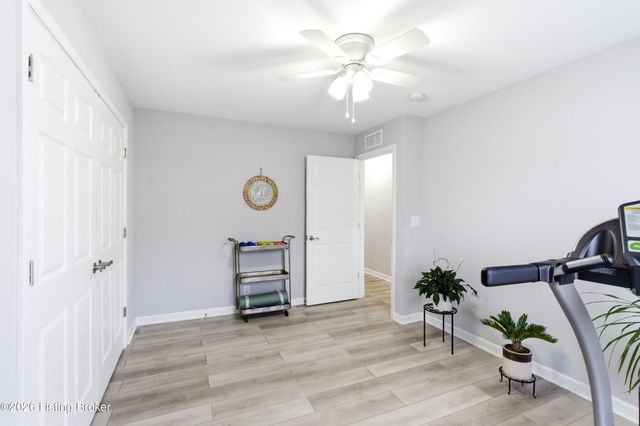 10511 Clyde Moore Blvd, Louisville, KY 40291