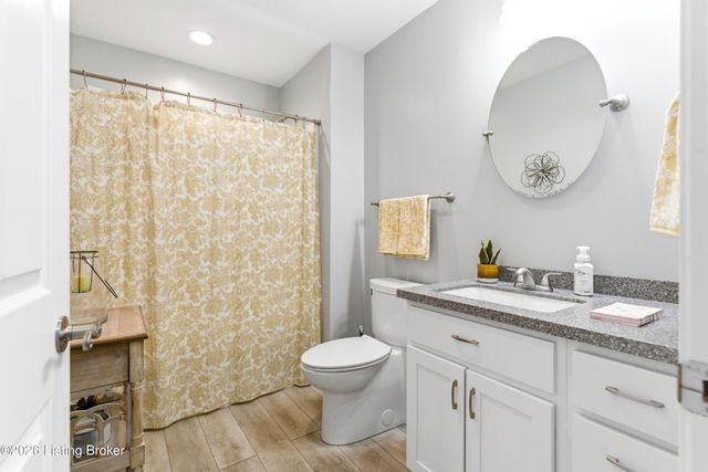 10511 Clyde Moore Blvd, Louisville, KY 40291