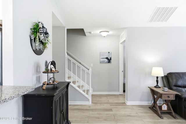 10511 Clyde Moore Blvd, Louisville, KY 40291