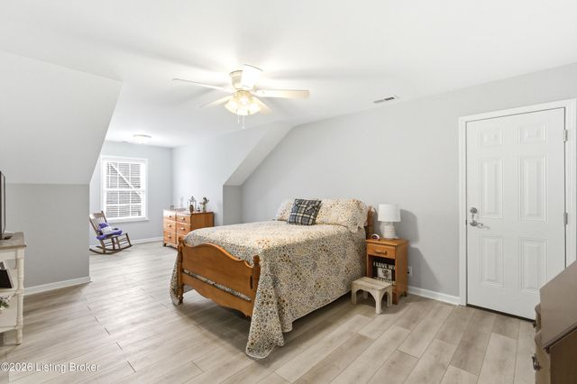 10511 Clyde Moore Blvd, Louisville, KY 40291