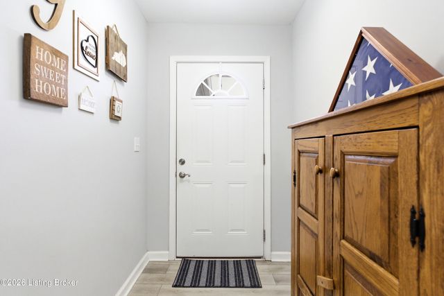 10511 Clyde Moore Blvd, Louisville, KY 40291