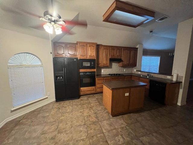 8501 Blacktail Trail, Mckinney, TX 75070