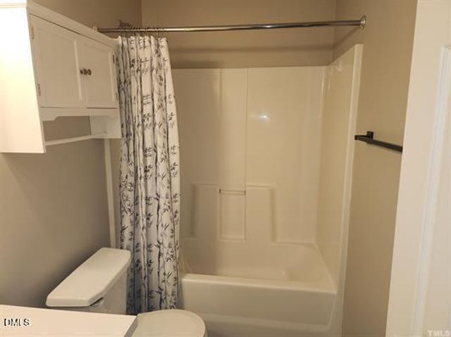 8 Wiltshire Place, Durham, NC 27713