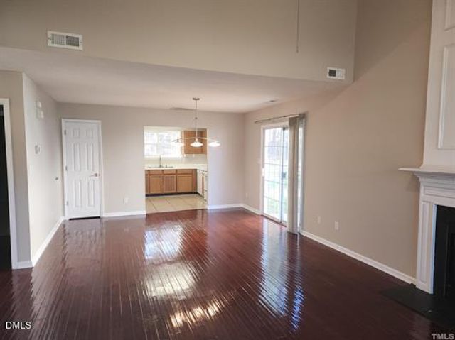 8 Wiltshire Place, Durham, NC 27713