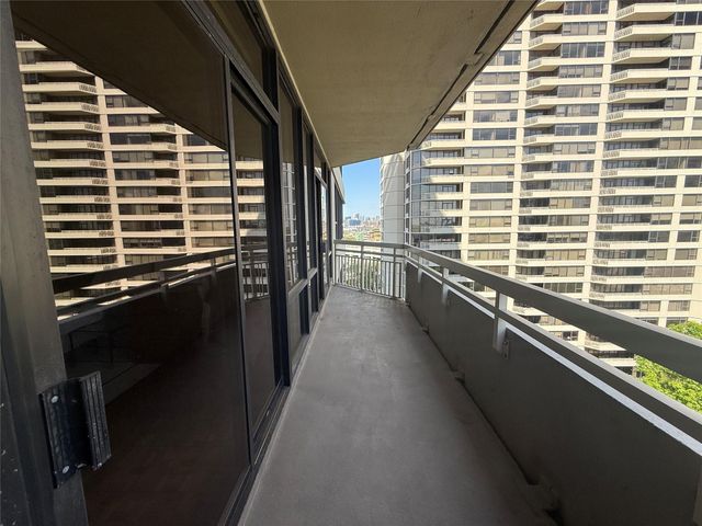 15 Greenway Plaza 10D, Houston, TX 77046