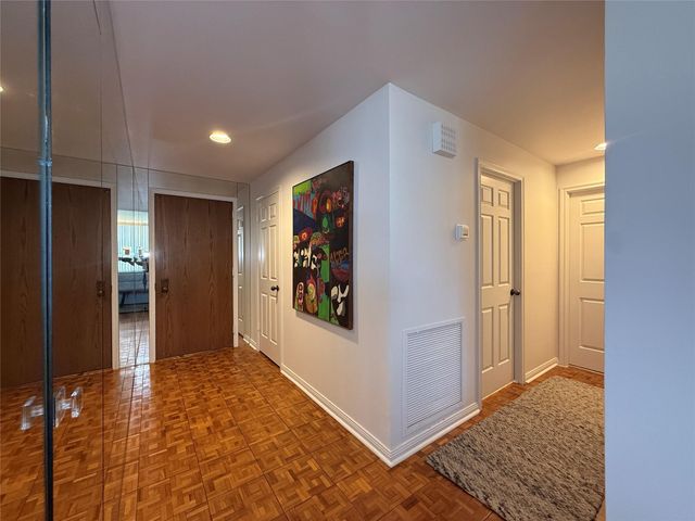 15 Greenway Plaza 10D, Houston, TX 77046