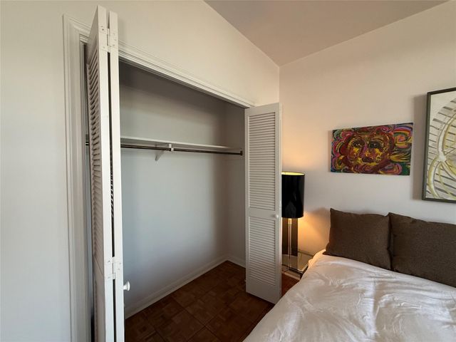 15 Greenway Plaza 10D, Houston, TX 77046