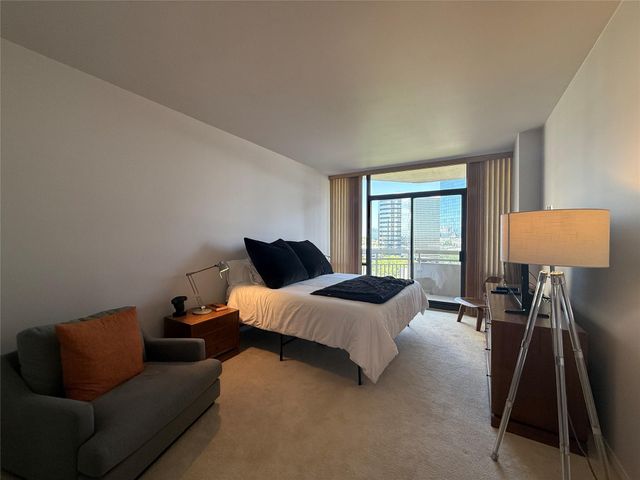 15 Greenway Plaza 10D, Houston, TX 77046