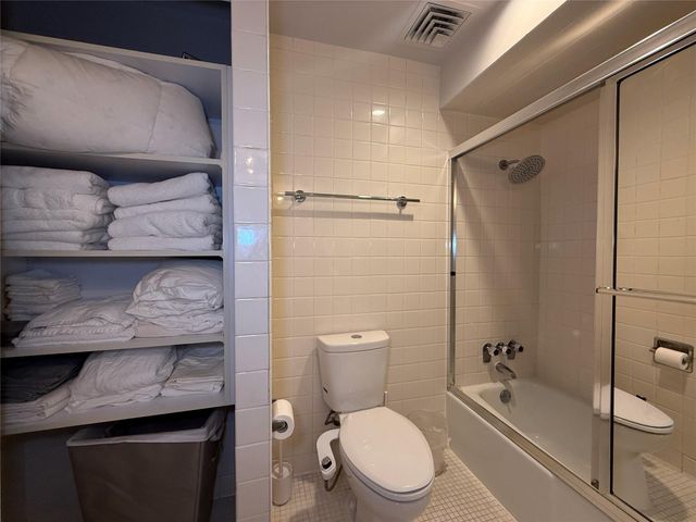 15 Greenway Plaza 10D, Houston, TX 77046