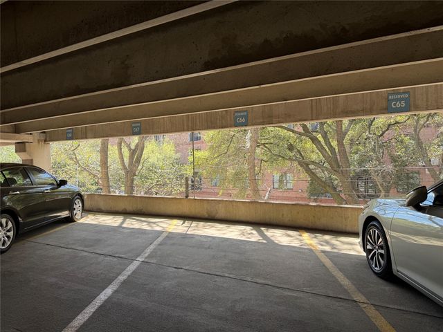 15 Greenway Plaza 10D, Houston, TX 77046