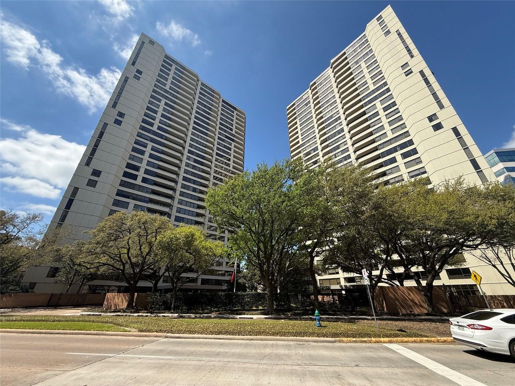 15 Greenway Plaza 10D, Houston, TX 77046