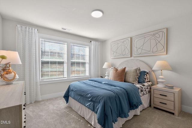 36 Knotts Loop, Lillington, NC 27546