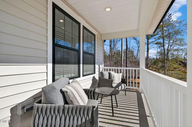 36 Knotts Loop, Lillington, NC 27546