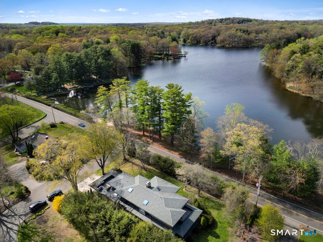 34 Canoe Brook Road, Trumbull, CT 06611
