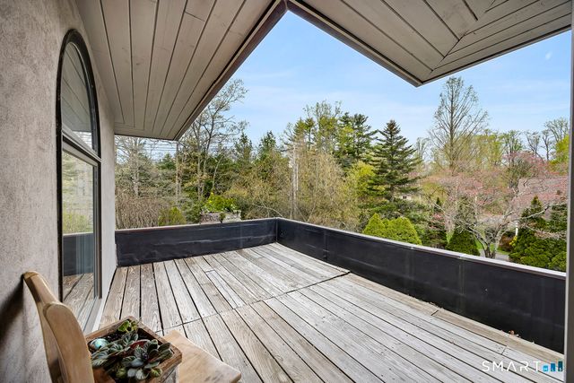 34 Canoe Brook Road, Trumbull, CT 06611
