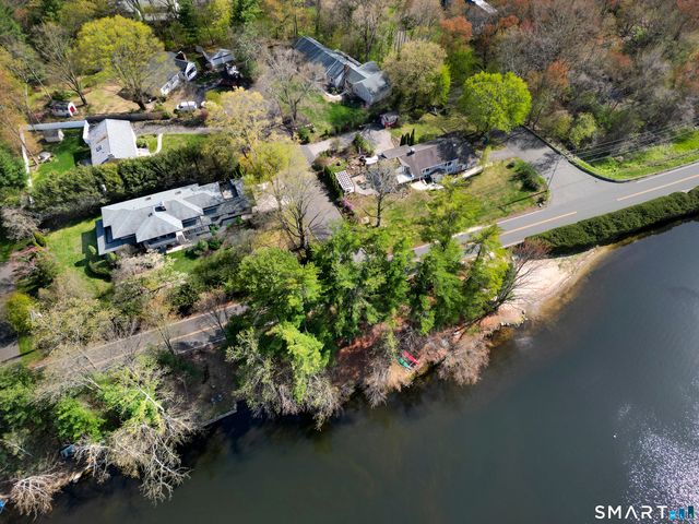 34 Canoe Brook Road, Trumbull, CT 06611