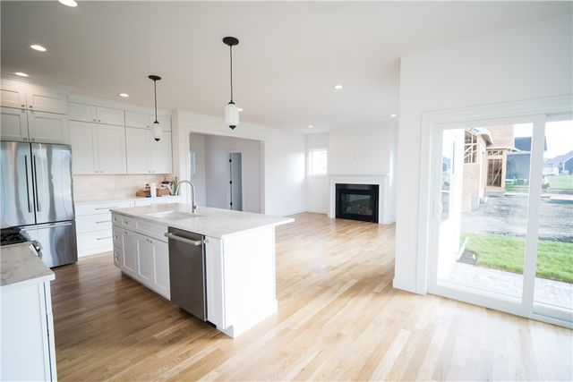 10 Revolution Way, Middletown, RI 02842