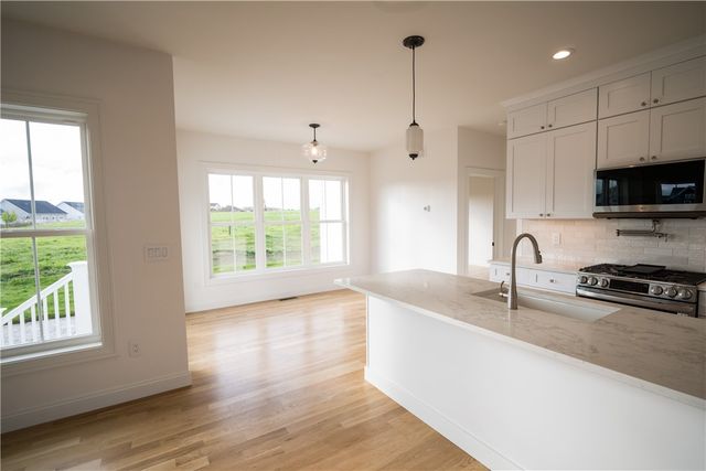 10 Revolution Way, Middletown, RI 02842
