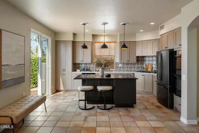 710 W Owen Court, Altadena, CA 91001