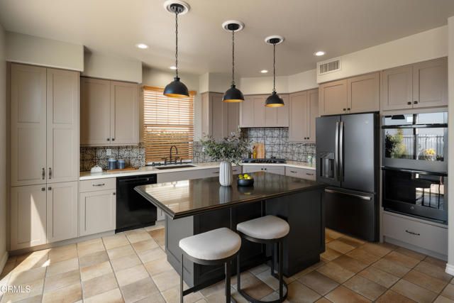 710 W Owen Court, Altadena, CA 91001