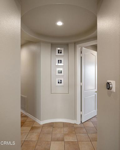 710 W Owen Court, Altadena, CA 91001