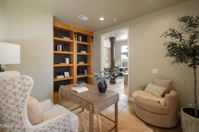 710 W Owen Court, Altadena, CA 91001