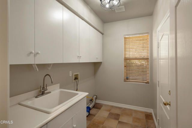 710 W Owen Court, Altadena, CA 91001