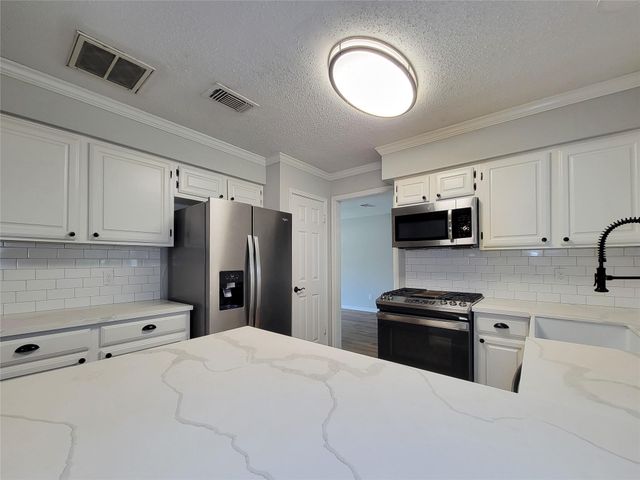 8123 Sunny Ridge Drive, Houston, TX 77095