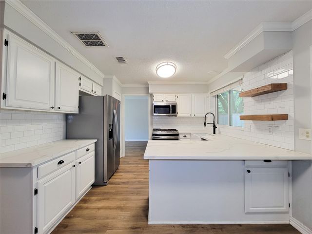 8123 Sunny Ridge Drive, Houston, TX 77095