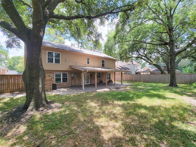 8123 Sunny Ridge Drive, Houston, TX 77095